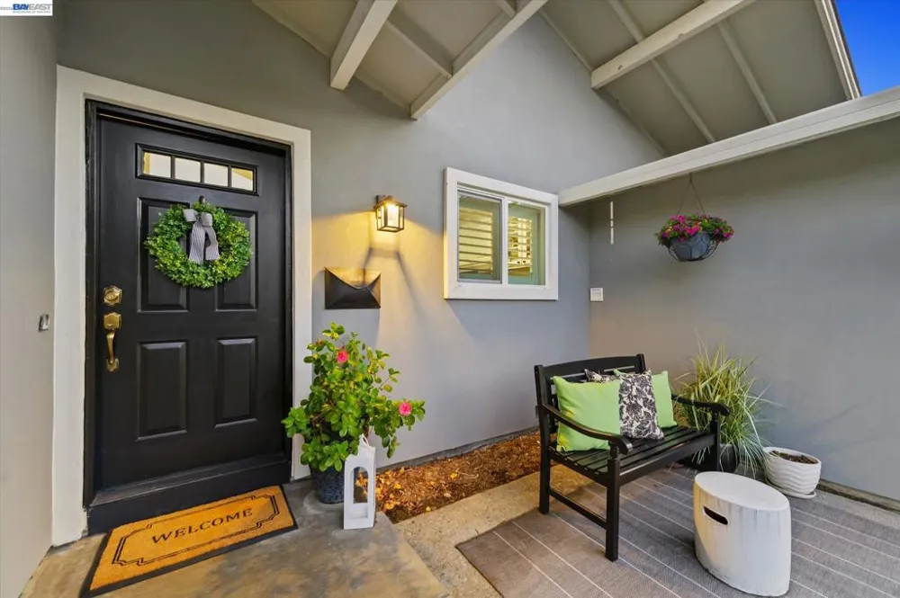 5016 Black Avenue Pleasanton, CA 94566