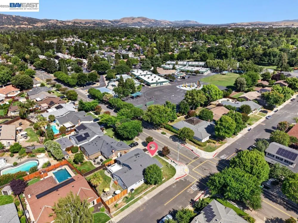 5016 Black Avenue Pleasanton, CA 94566