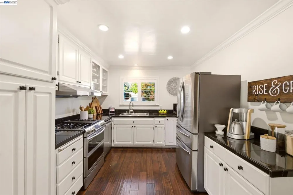 5016 Black Avenue Pleasanton, CA 94566