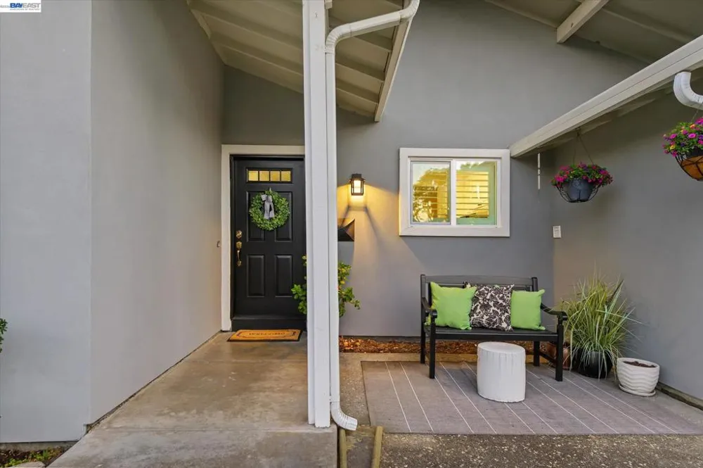 5016 Black Avenue Pleasanton, CA 94566