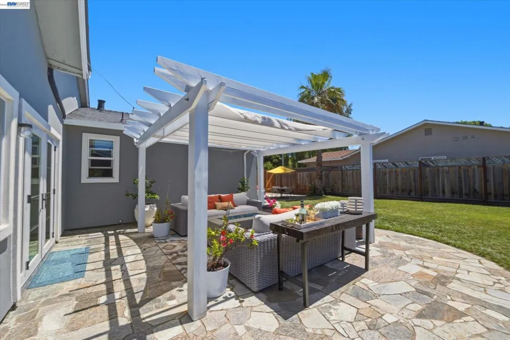 5016 Black Avenue Pleasanton, CA 94566