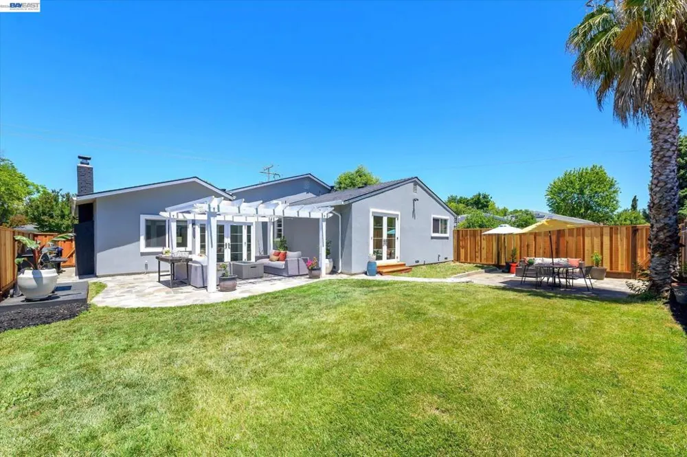 5016 Black Avenue Pleasanton, CA 94566