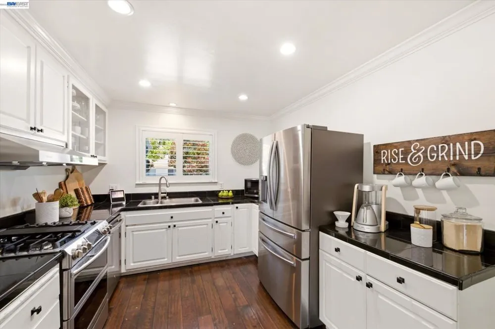 5016 Black Avenue Pleasanton, CA 94566