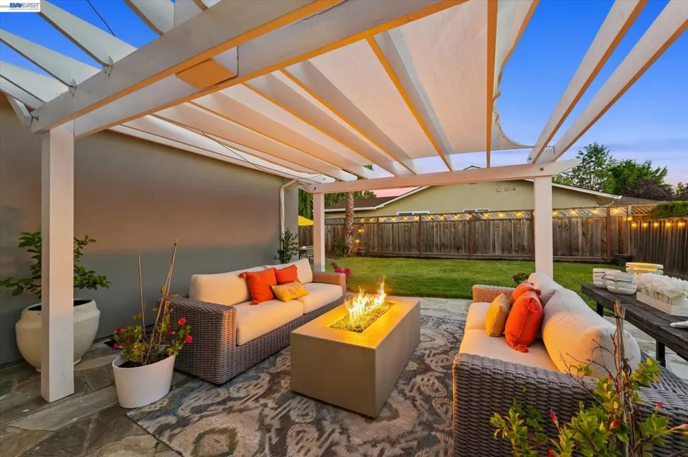 5016 Black Avenue Pleasanton, CA 94566