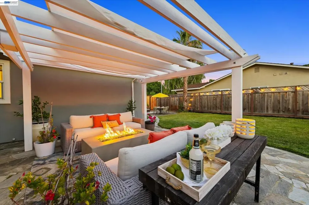 5016 Black Avenue Pleasanton, CA 94566