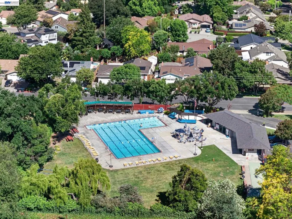 5016 Black Avenue Pleasanton, CA 94566