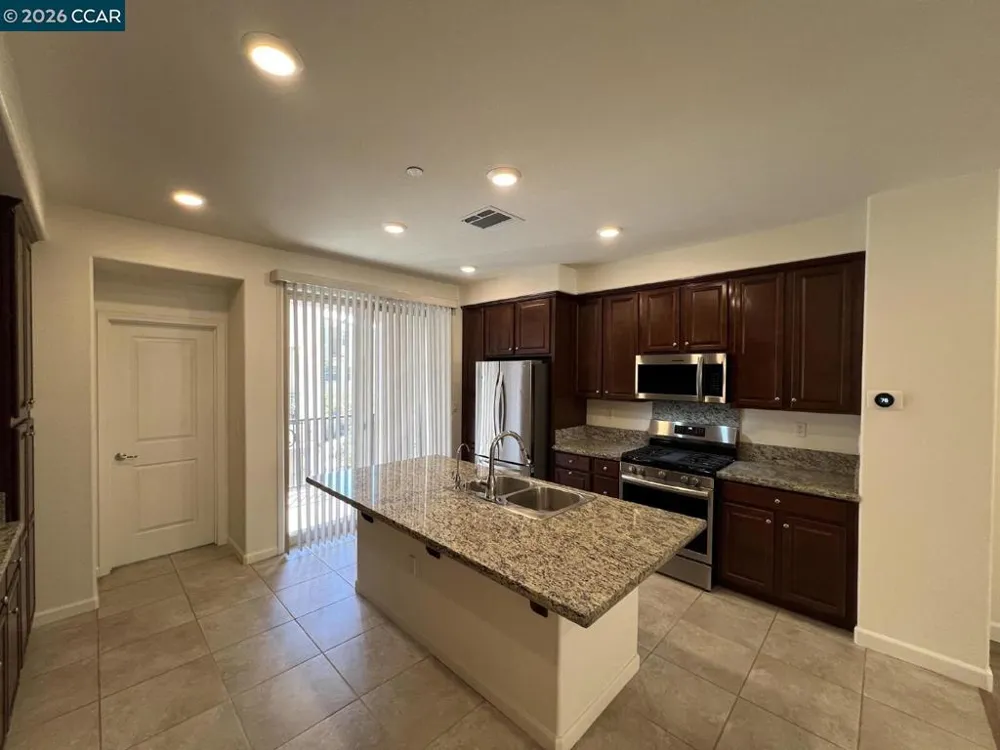2762 Ferrara Cir San Jose, CA 95111