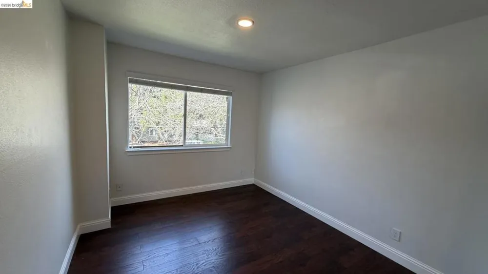 1800 Laguna ST #APT 5 Concord, CA 94520