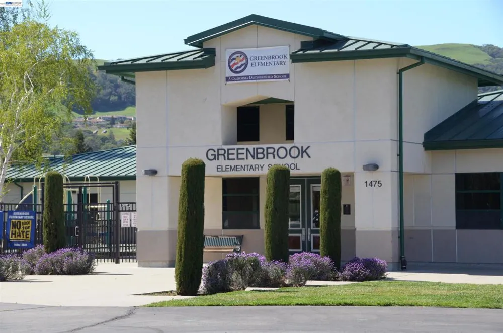 1626 Harlan Dr Danville, CA 94526