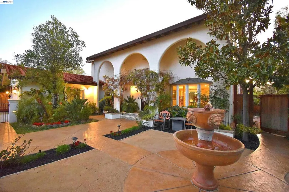 1626 Harlan Dr Danville, CA 94526