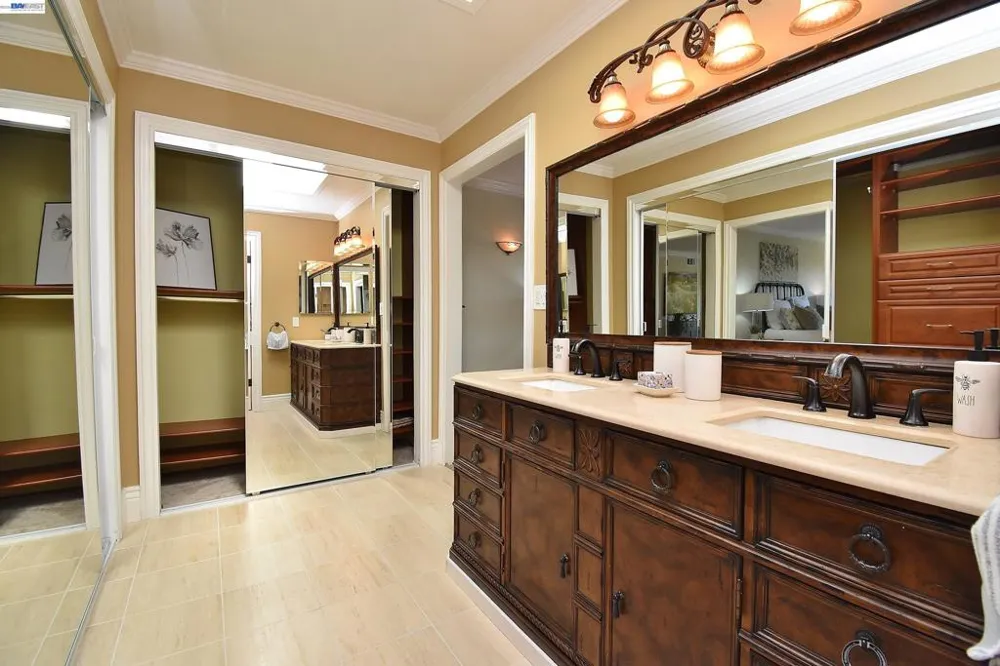 1626 Harlan Dr Danville, CA 94526