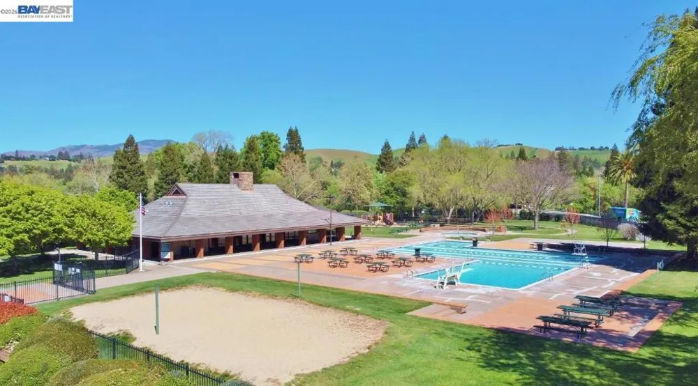 1626 Harlan Dr Danville, CA 94526
