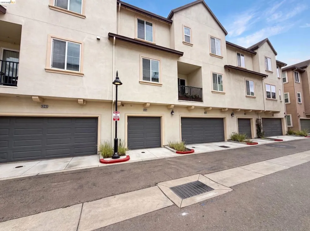 3127 Madsen St Hayward, CA 94541