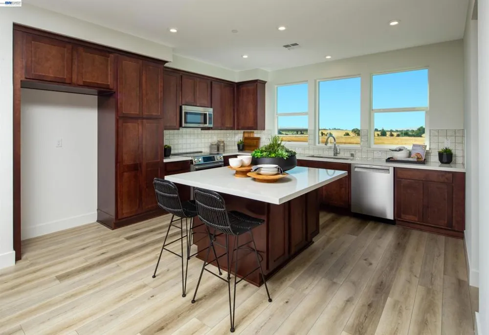 909 More Lane #1303 Morgan Hill, CA 95037