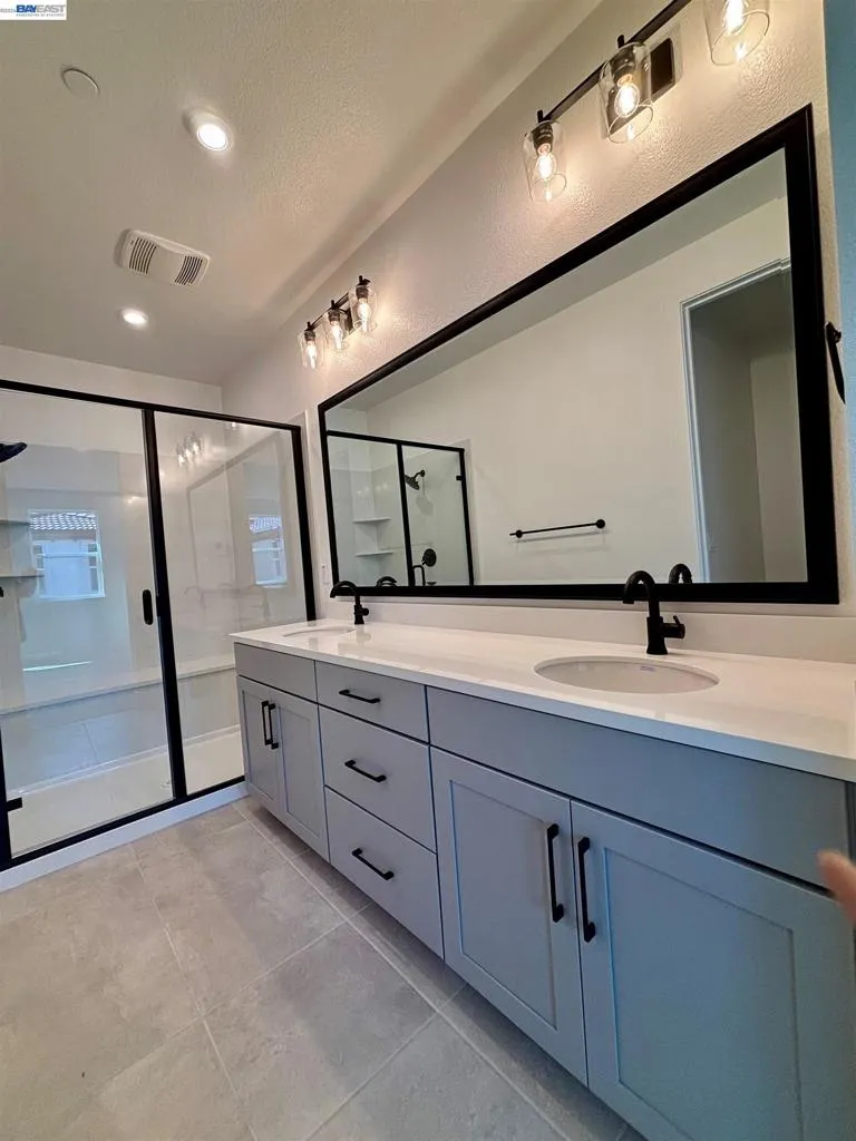 909 More Lane #1303 Morgan Hill, CA 95037