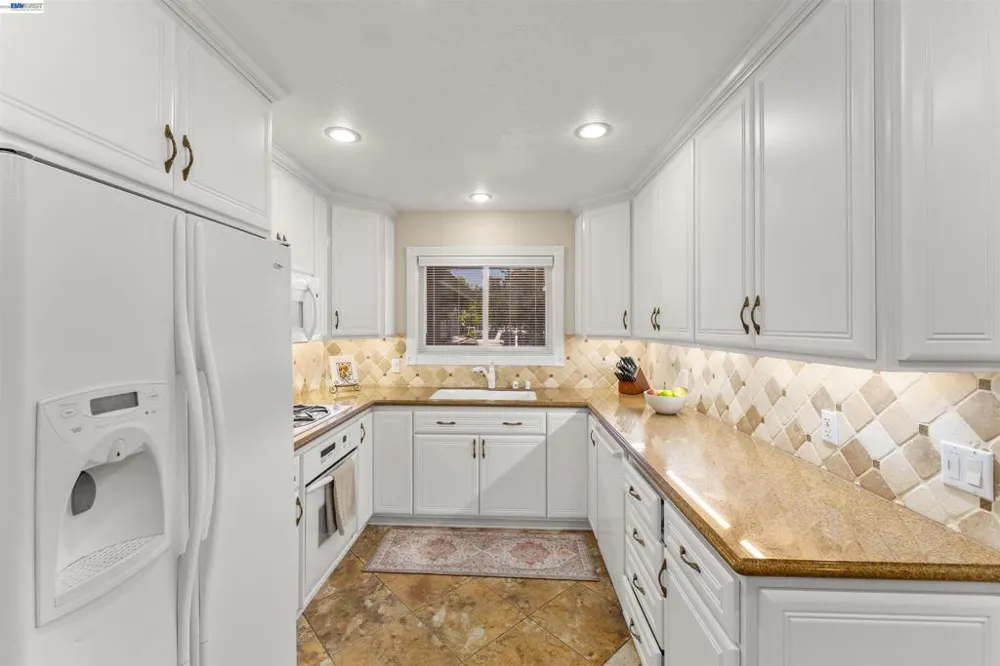4442 Irvington Ave Fremont, CA 94538