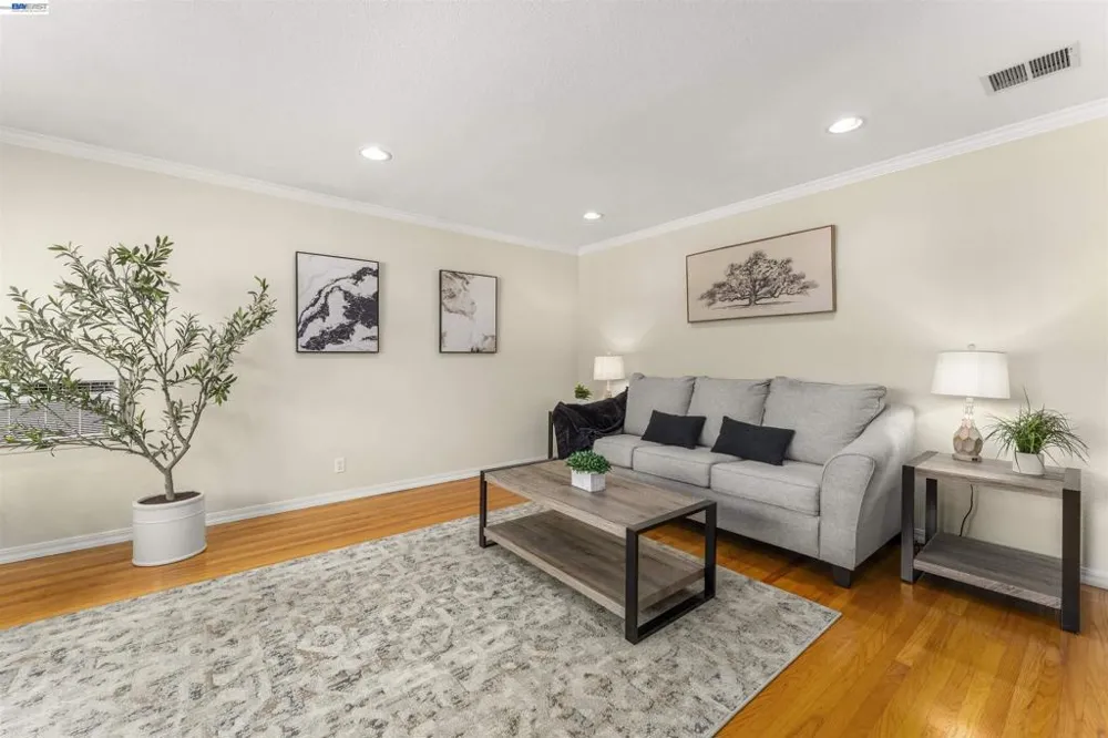4442 Irvington Ave Fremont, CA 94538