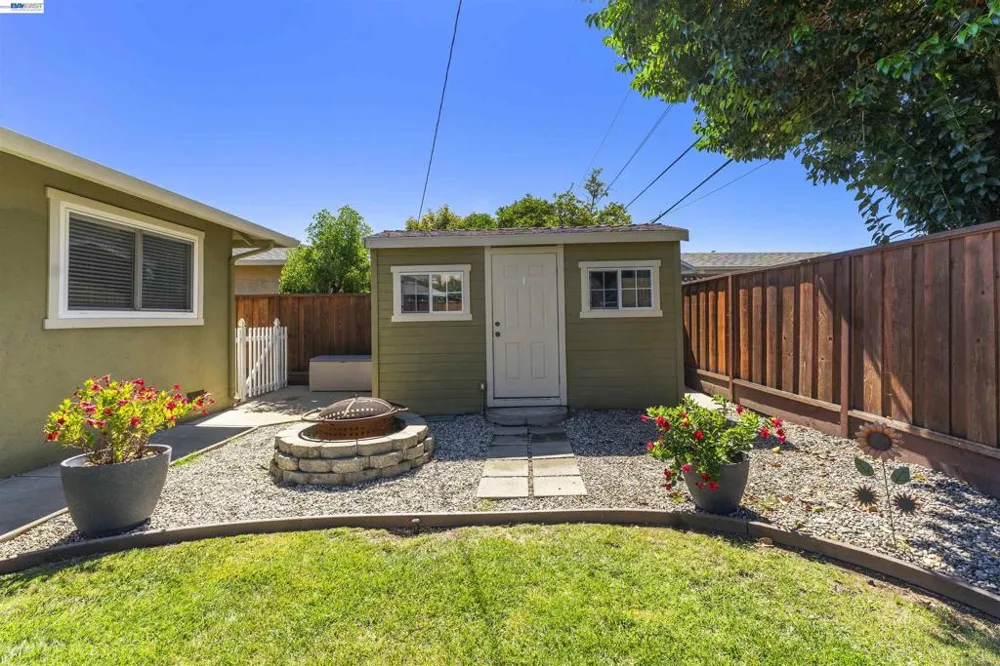 4442 Irvington Ave Fremont, CA 94538