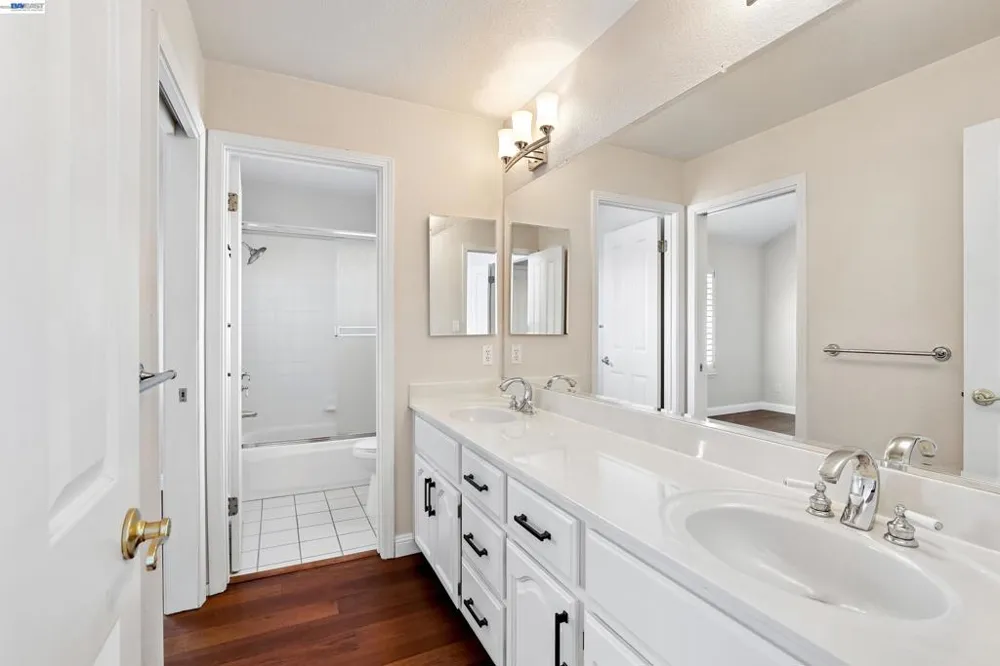 477 Obsidian Way Clayton, CA 94517