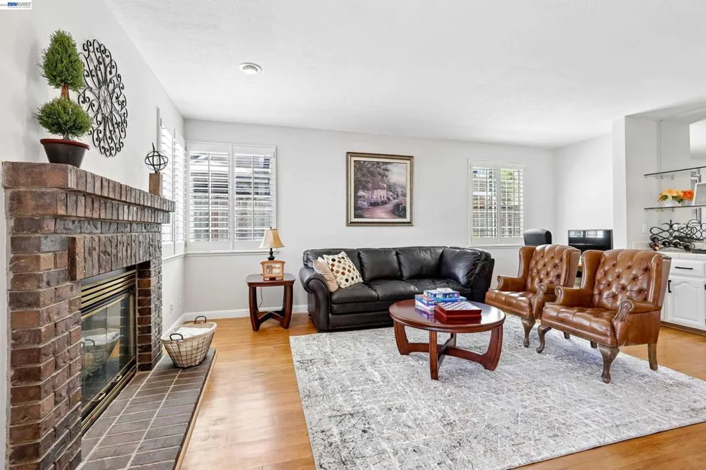 477 Obsidian Way Clayton, CA 94517
