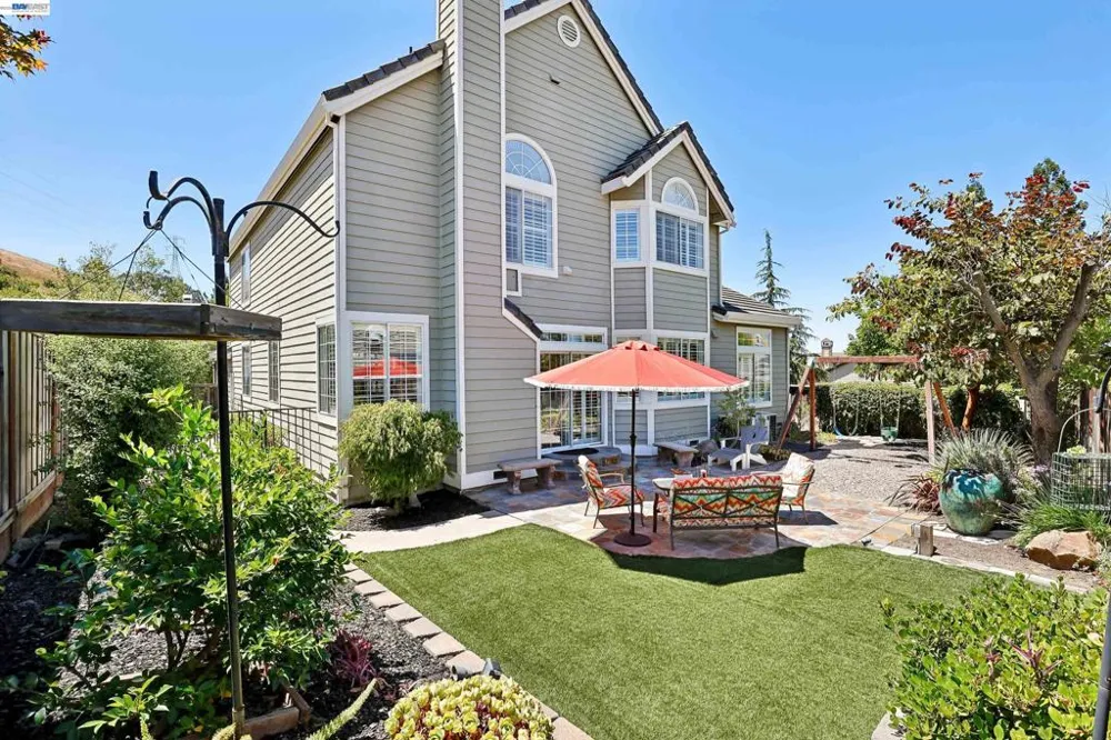 477 Obsidian Way Clayton, CA 94517