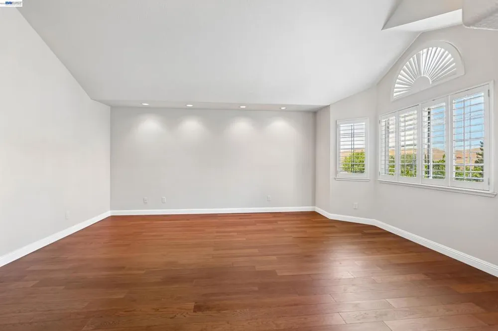 477 Obsidian Way Clayton, CA 94517