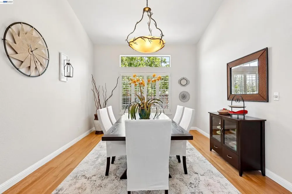 477 Obsidian Way Clayton, CA 94517