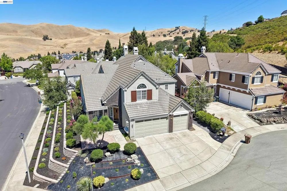 477 Obsidian Way Clayton, CA 94517