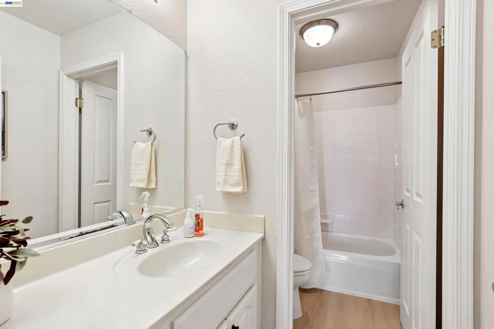 477 Obsidian Way Clayton, CA 94517