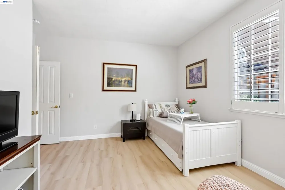 477 Obsidian Way Clayton, CA 94517