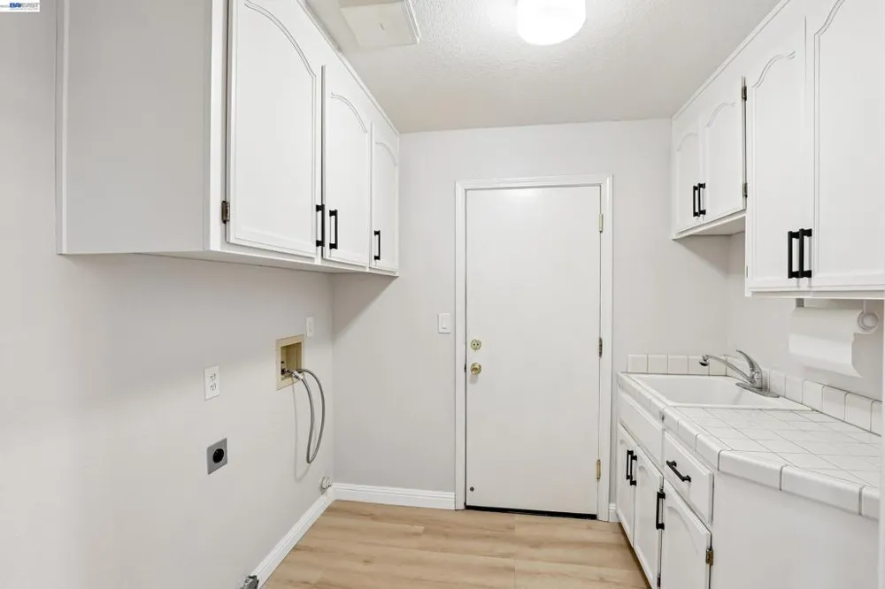 477 Obsidian Way Clayton, CA 94517