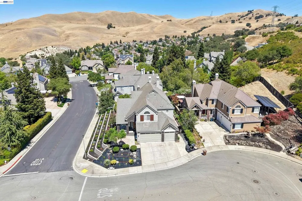 477 Obsidian Way Clayton, CA 94517