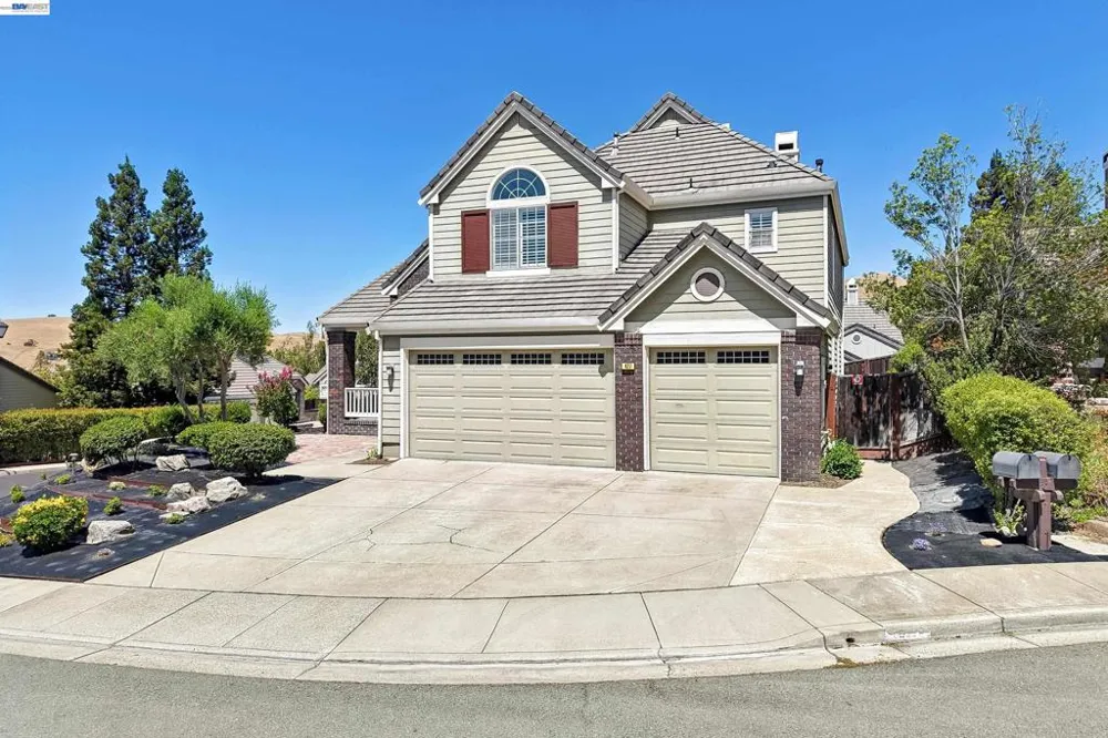 477 Obsidian Way Clayton, CA 94517