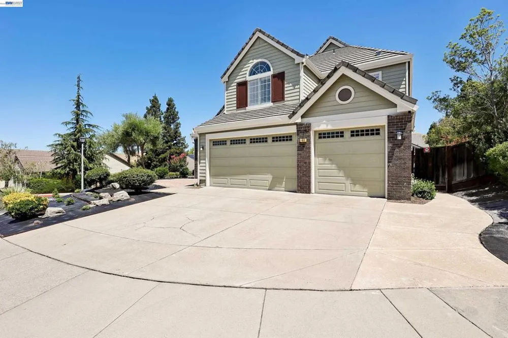 477 Obsidian Way Clayton, CA 94517