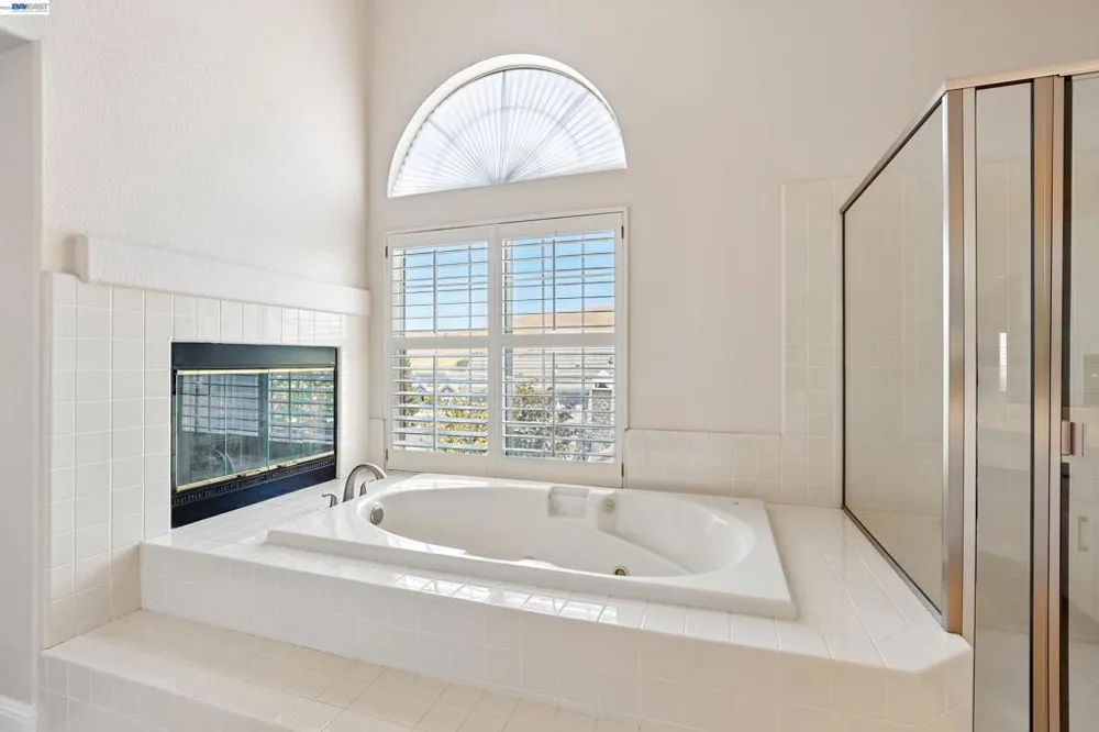 477 Obsidian Way Clayton, CA 94517