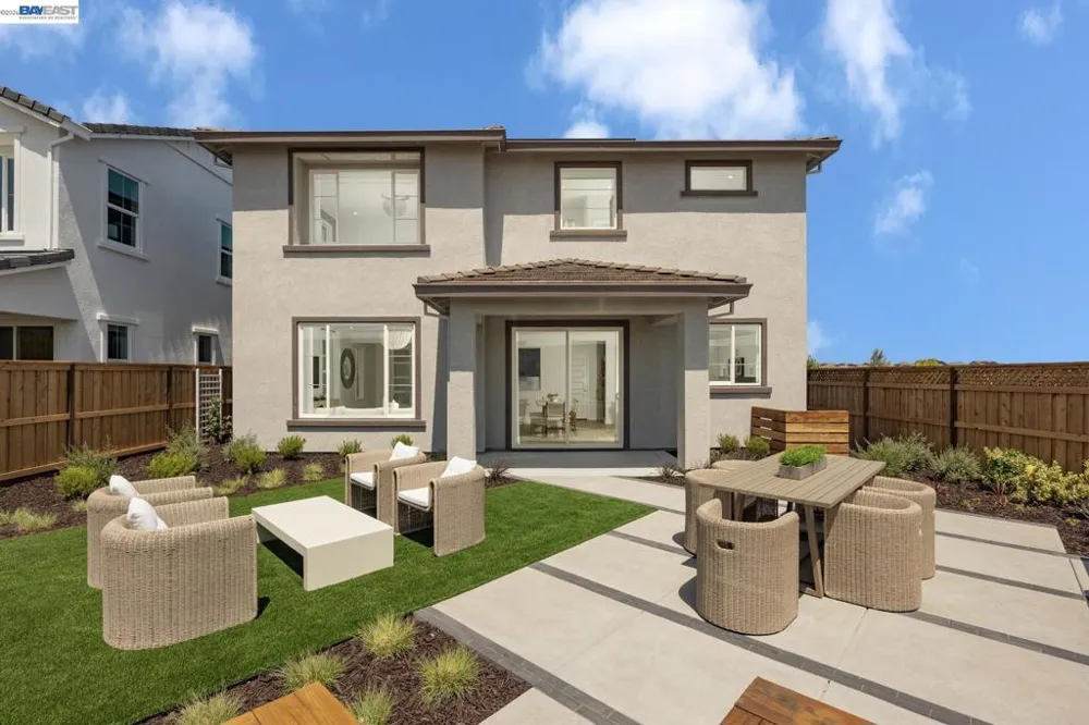 302 E Clydesdale Court Mountain House, CA 95391