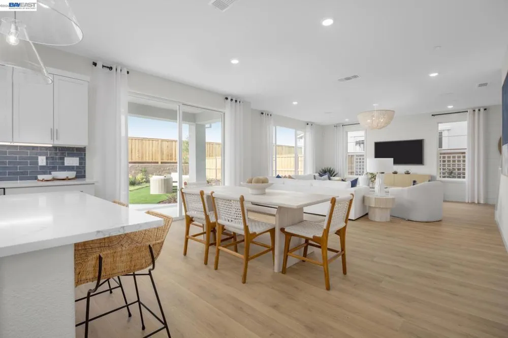 302 E Clydesdale Court Mountain House, CA 95391