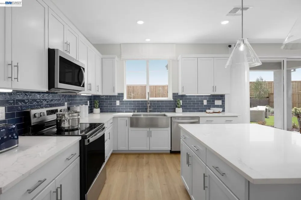 302 E Clydesdale Court Mountain House, CA 95391