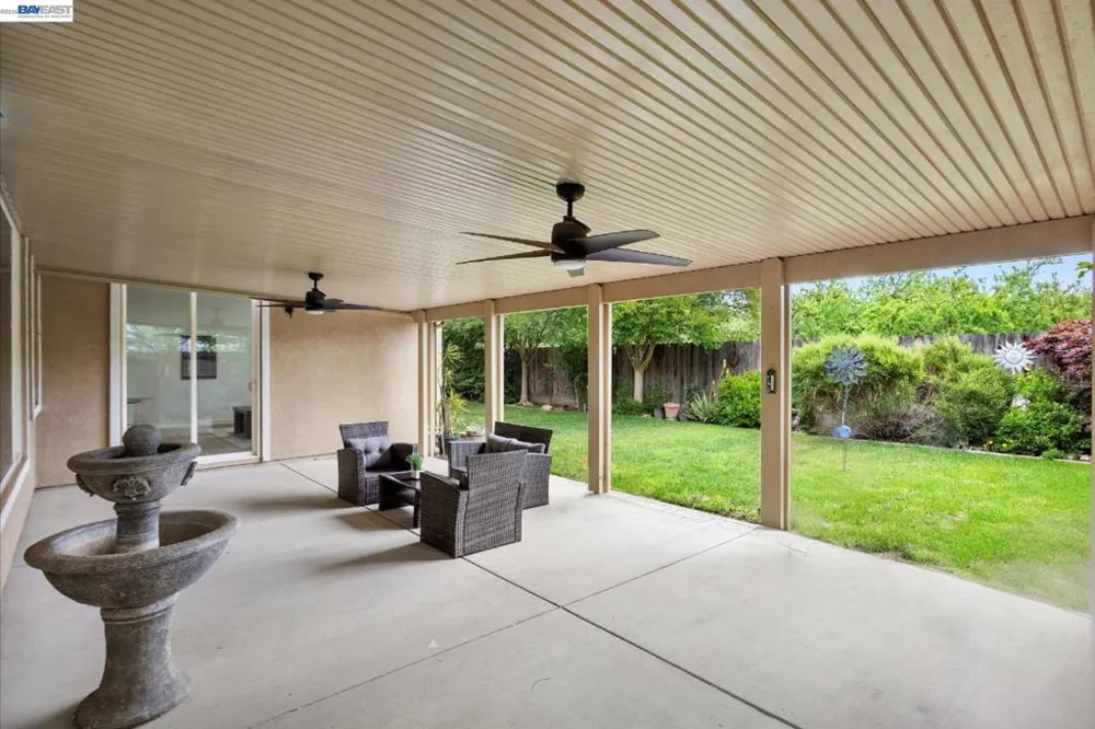 744 Vasconcellos Ave Manteca, CA 95336