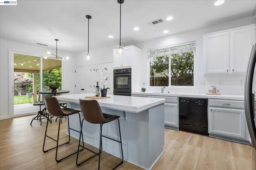 744 Vasconcellos Ave Manteca, CA 95336