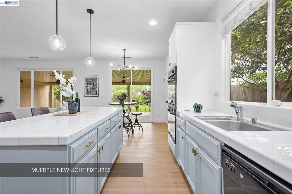 744 Vasconcellos Ave Manteca, CA 95336