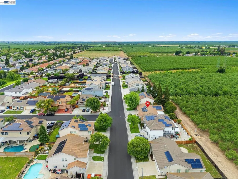 744 Vasconcellos Ave Manteca, CA 95336