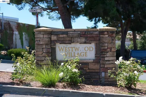 1041 Chadwick Cir