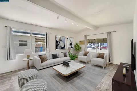 207 Los Altos Pl