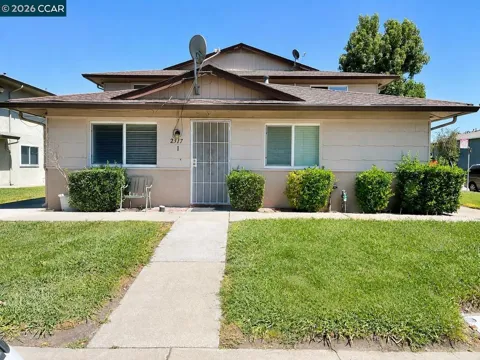 2317 Peppertree Way #1