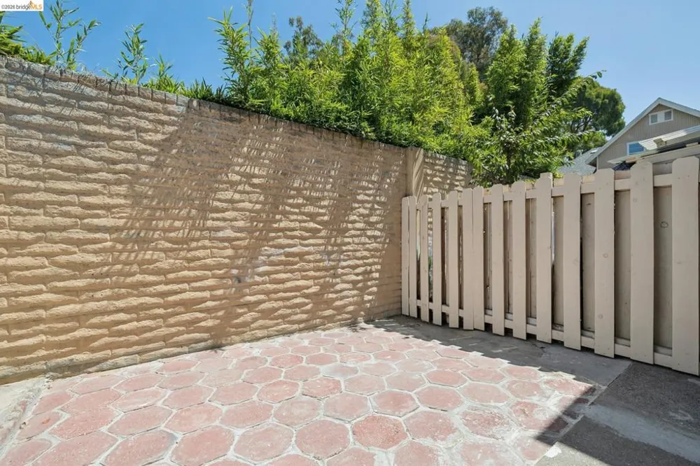 1021 Santa Ines Ct Oakland, CA 94601