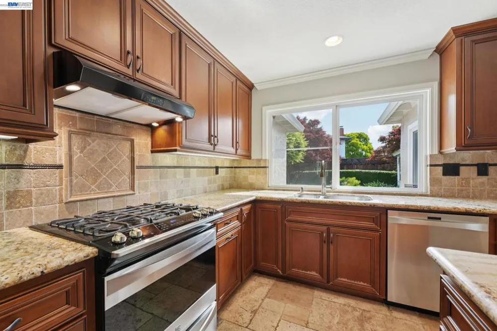 6620 Thames Dr. Gilroy, CA 95020