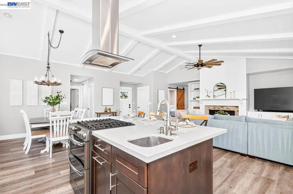 346 Amador Ct Pleasanton, CA 94566