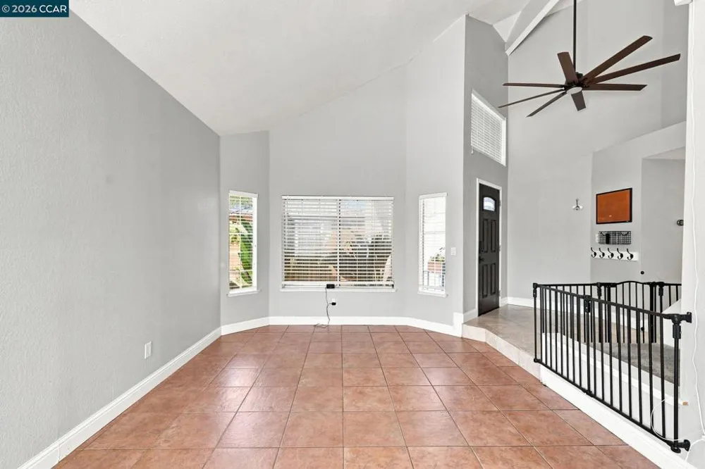 300 Helena Ct Oakley, CA 94561