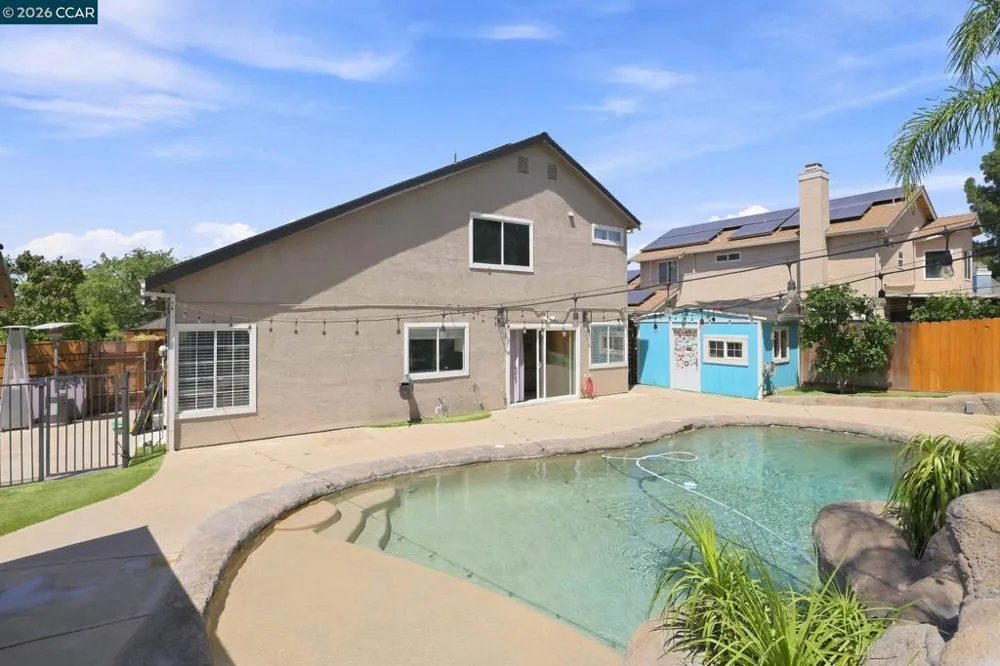 300 Helena Ct Oakley, CA 94561